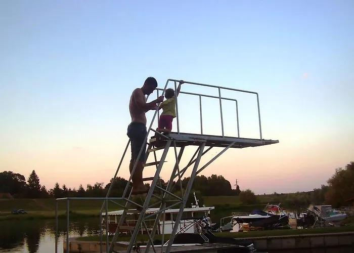 Oazis Vendeghaz Tatil Evi Gyula